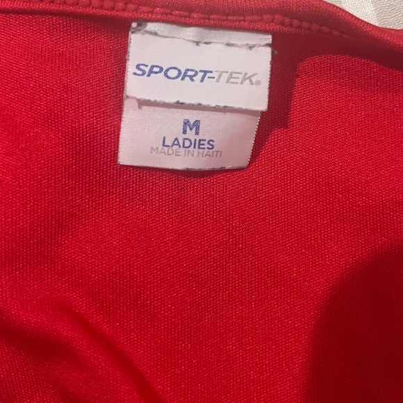 ‼️ Bundle of (3) CRUNCH Fitness 💪🏻 Workout Tank Tops - (2) Small (1) Medium - Picture 10 of 10